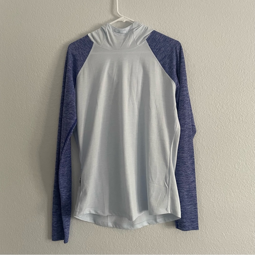 under armour heatgear white and blue hoodie